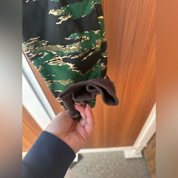 A Bathing Ape Tiger Camo Sweat Pants Joggers - Picture 4 of 11